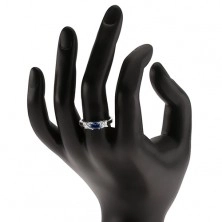 Lesklý prsteň - striebro 925, tmavomodrý oválny zirkón, štvorlístok, číre kamienky