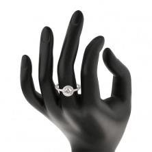 Strieborný 925 prsteň, číry okrúhly zirkón s čírym lemom, zdobené ramená