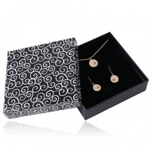Darčeková krabička na náhrdelník alebo set - čierna farba, povrch s motívom ornamentu