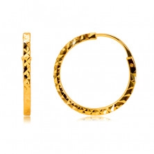 Náušnice v žltom 585 zlate - kruhy zdobené diamantovým rezom, hranaté ramená, 14 mm