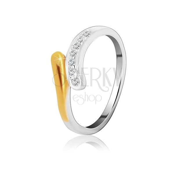 Strieborný prsteň 925 - zaoblená línia so zirkónmi a koncom zlatej farby